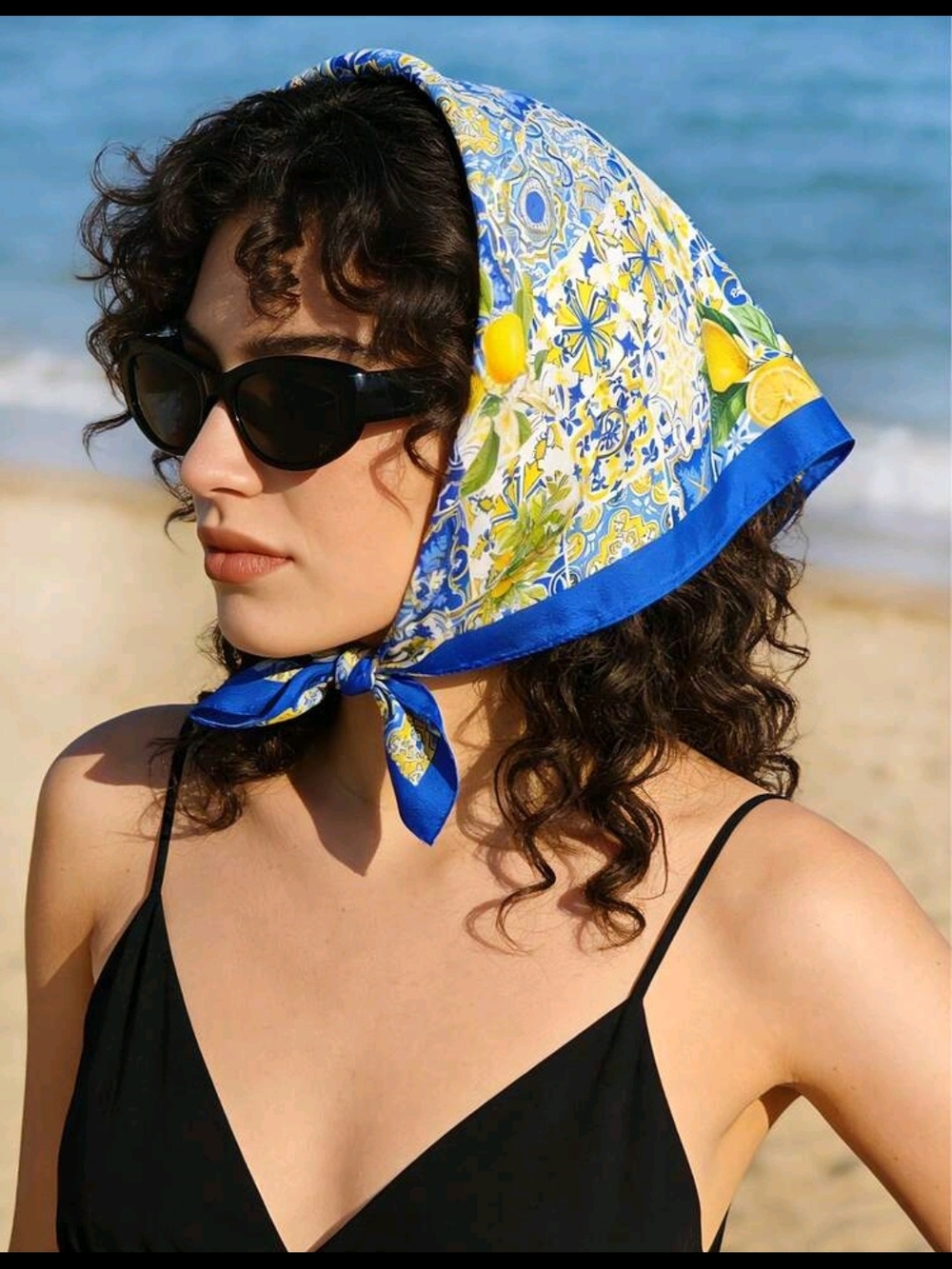 Blue and Yellow Lemon Tile Print Beach Towel 27.6/27.6" - Picture 3 of 3